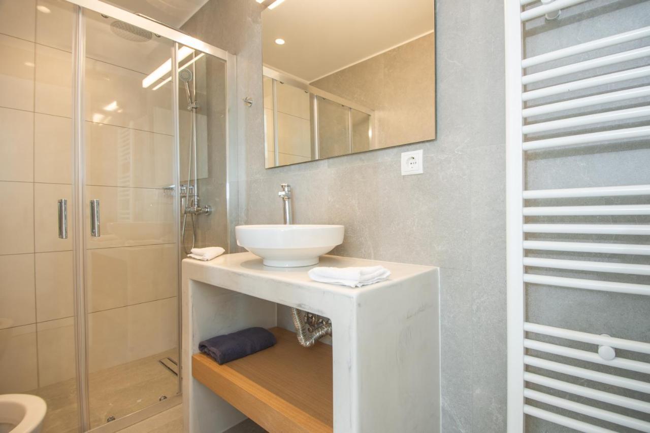 Kadeview Luxury Villa